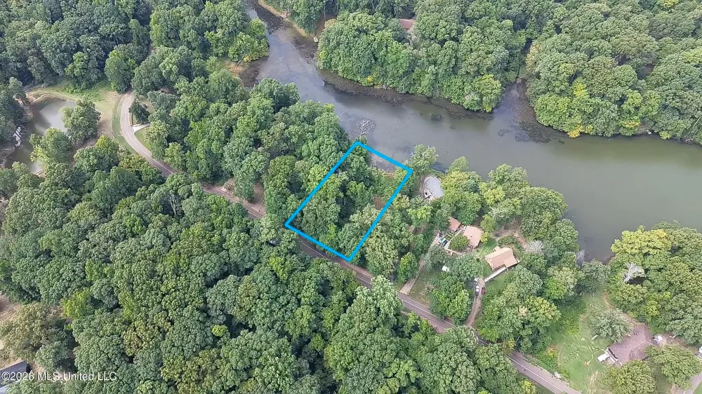 1915 Mattaha Drive Hernando, MS 38632