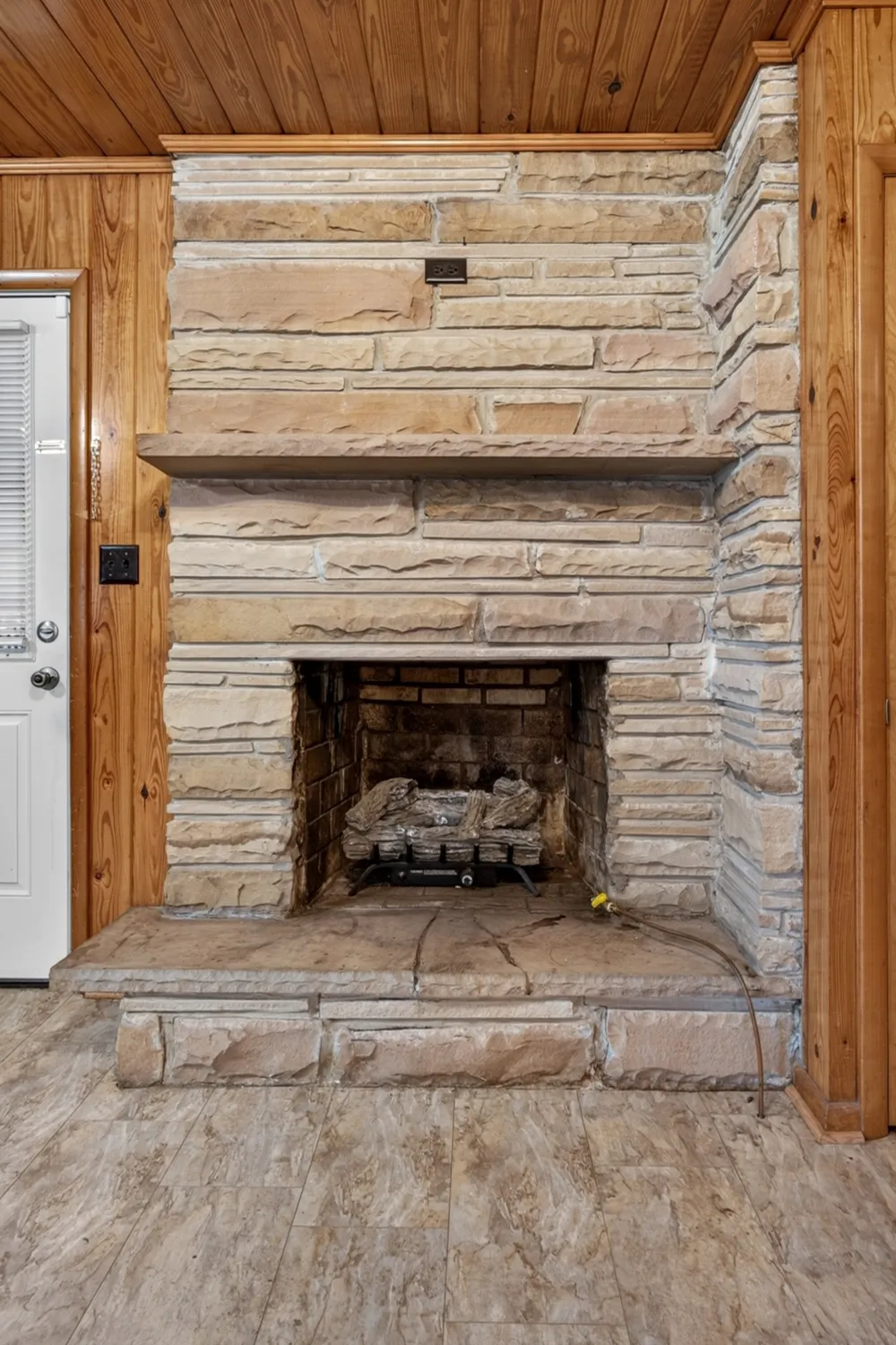 8997 Holmes Creek Rd Smithville, TN 37166