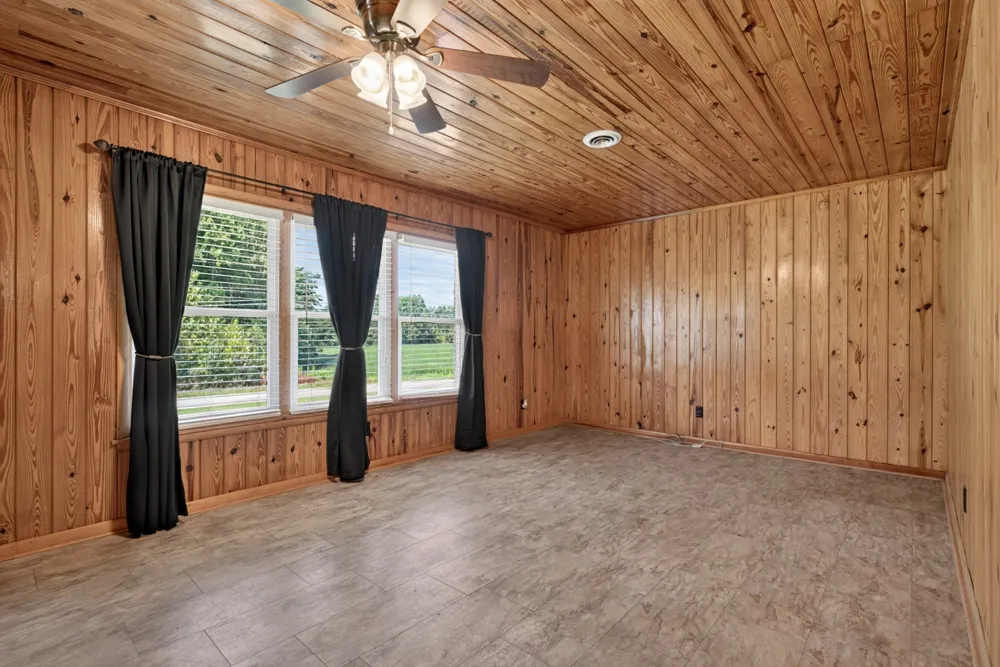 8997 Holmes Creek Rd Smithville, TN 37166