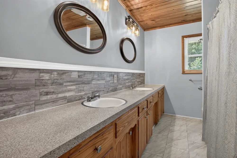 8997 Holmes Creek Rd Smithville, TN 37166
