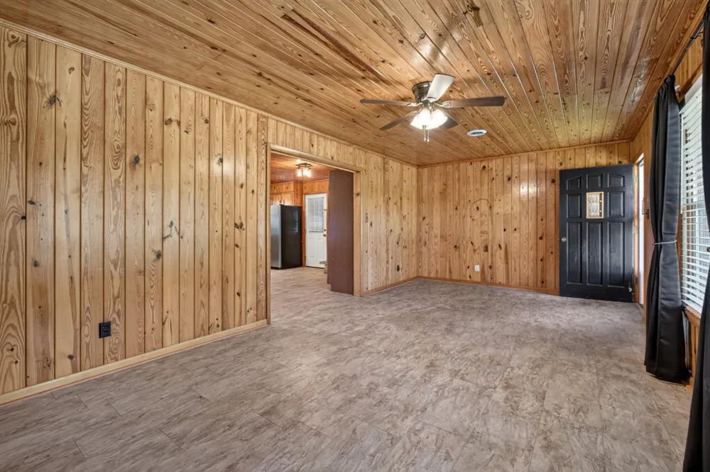 8997 Holmes Creek Rd Smithville, TN 37166
