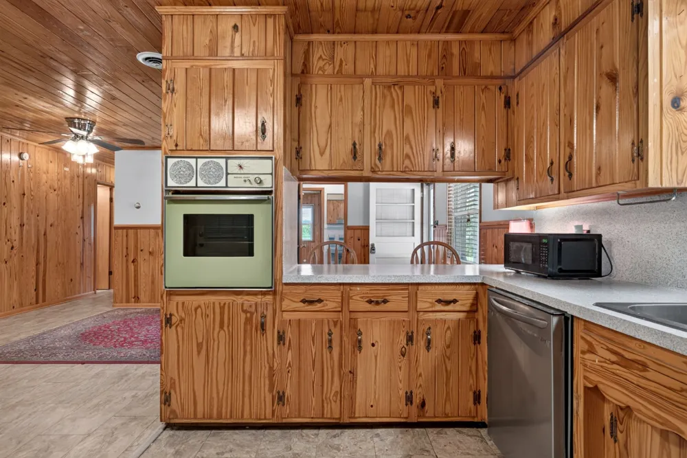 8997 Holmes Creek Rd Smithville, TN 37166