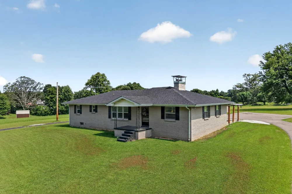 8997 Holmes Creek Rd Smithville, TN 37166