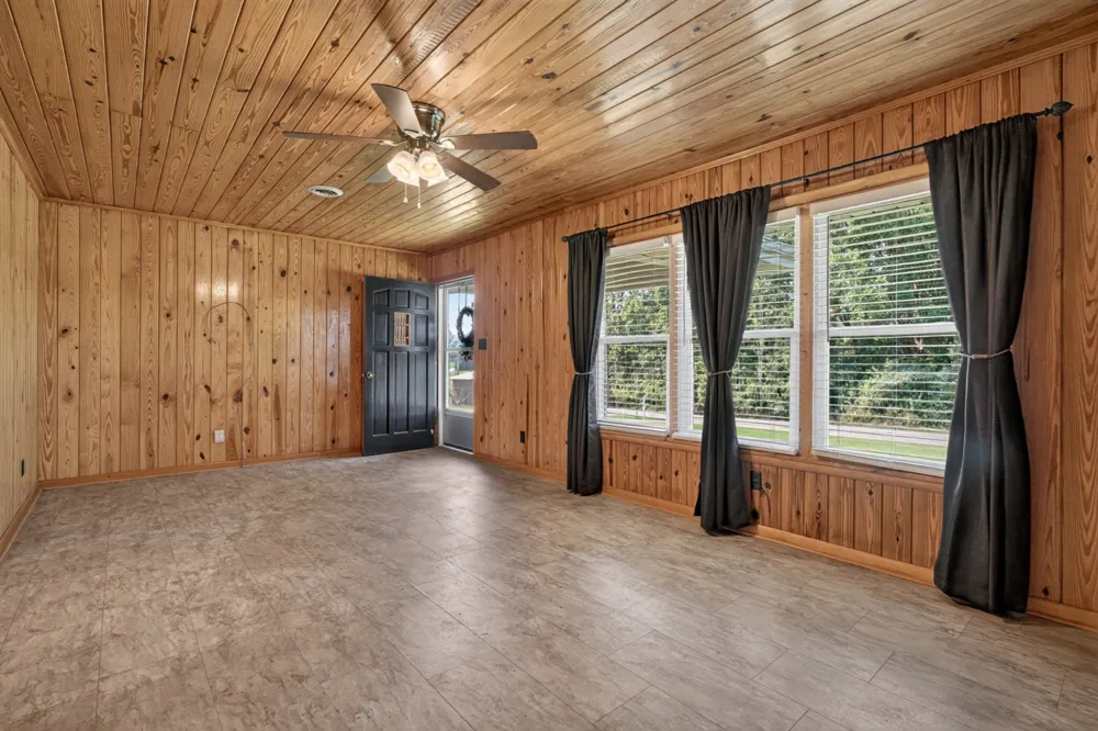 8997 Holmes Creek Rd Smithville, TN 37166
