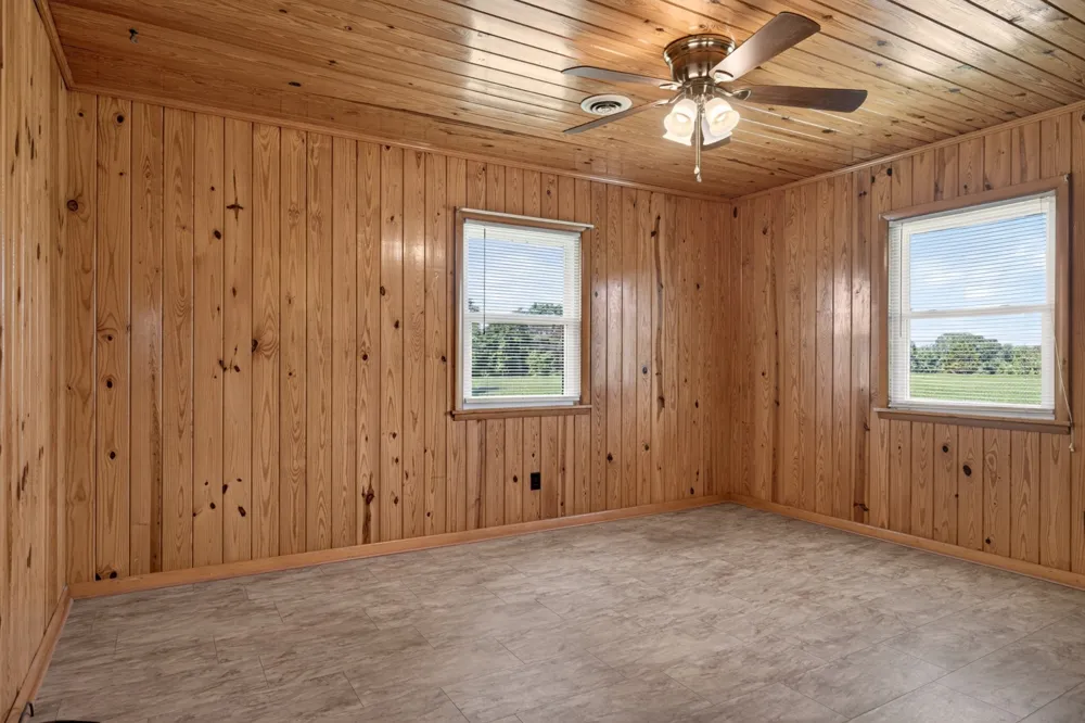 8997 Holmes Creek Rd Smithville, TN 37166