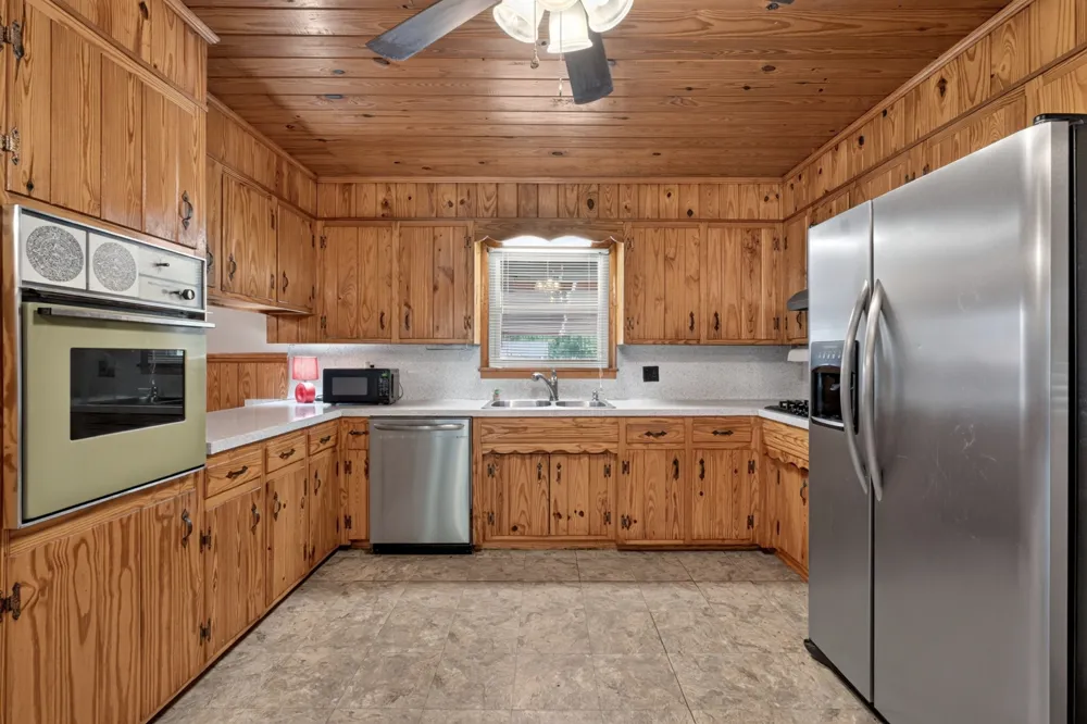 8997 Holmes Creek Rd Smithville, TN 37166