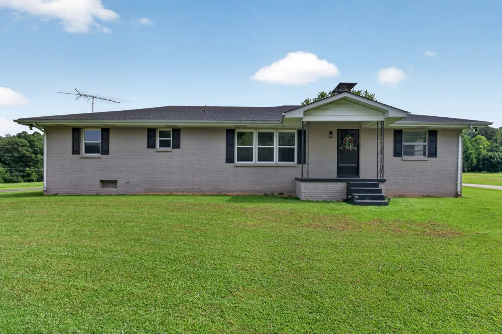 8997 Holmes Creek Rd Smithville, TN 37166