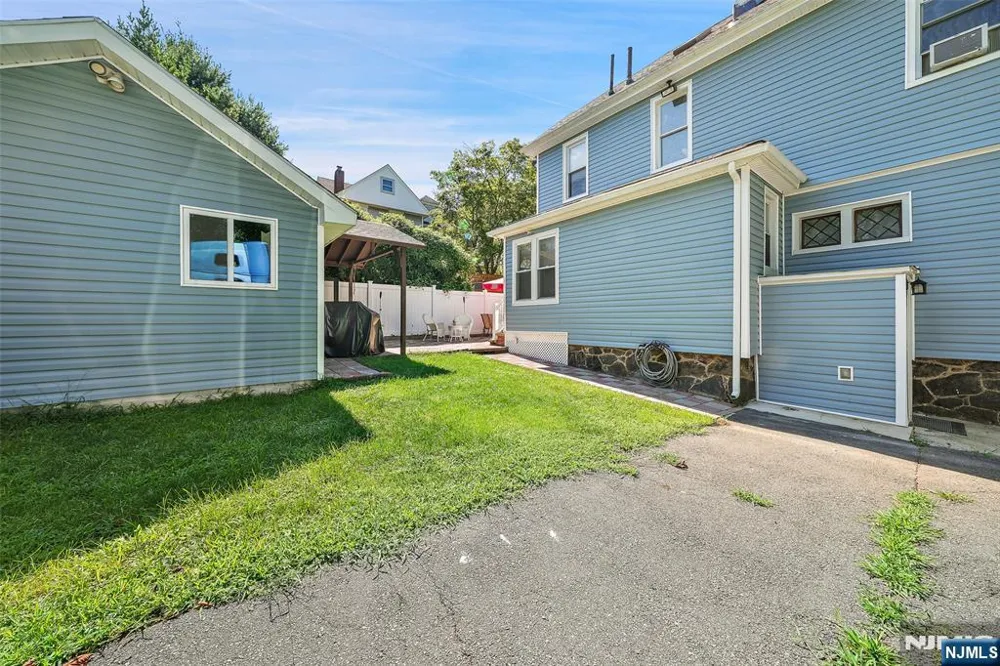103 Fort Lee Road Bogota, NJ 07603