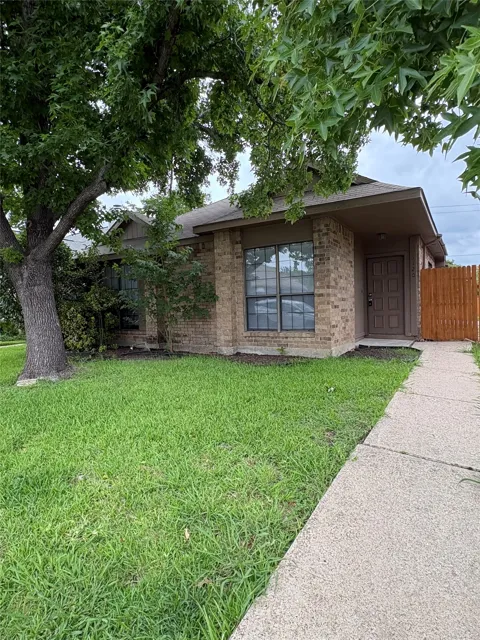 1120 Old Barn Lane