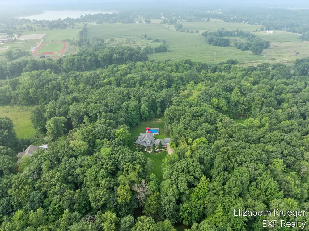 8350 Winterforest Drive NE Cannon Township, MI 49341