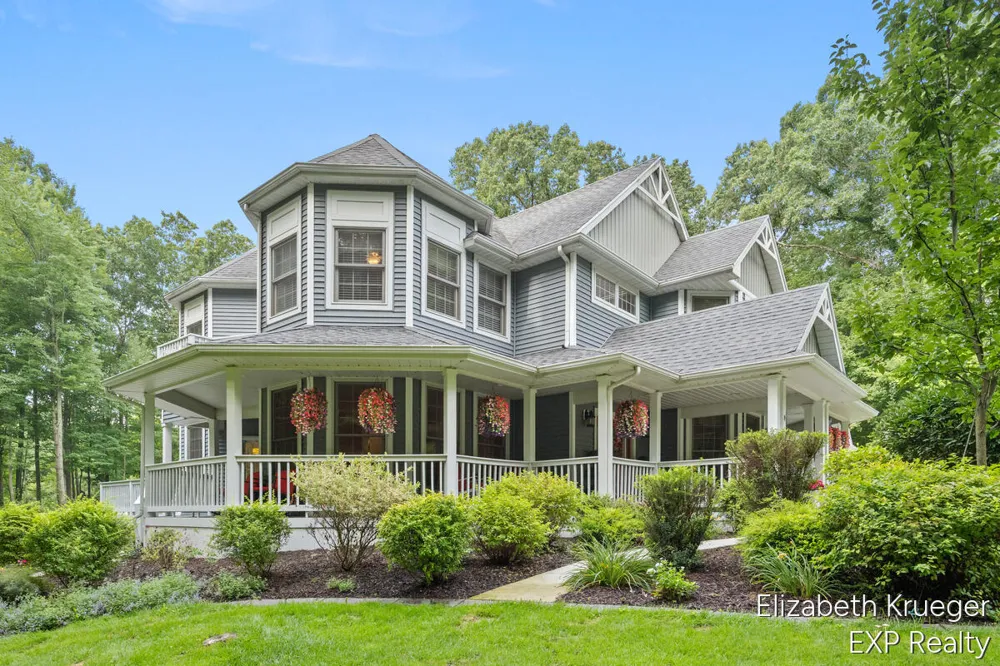 8350 Winterforest Drive NE Cannon Township, MI 49341