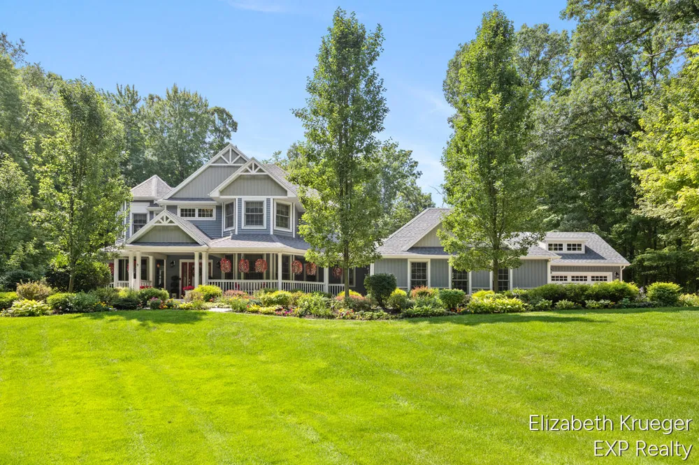 8350 Winterforest Drive NE Cannon Township, MI 49341