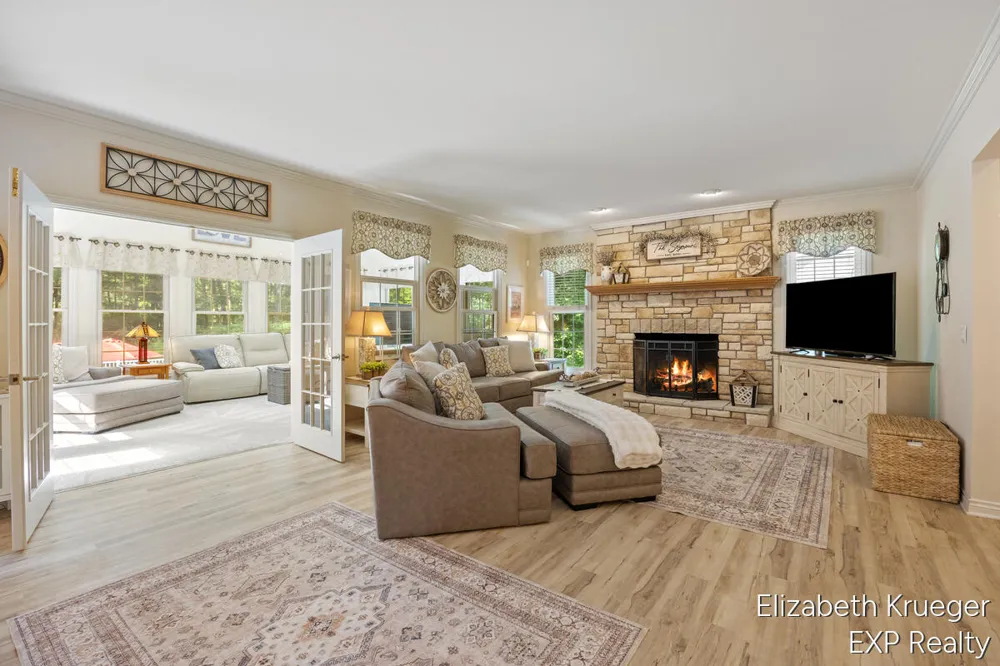 8350 Winterforest Drive NE Cannon Township, MI 49341