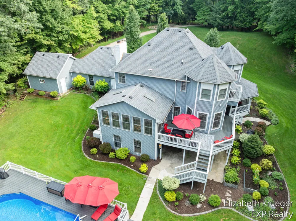 8350 Winterforest Drive NE Cannon Township, MI 49341