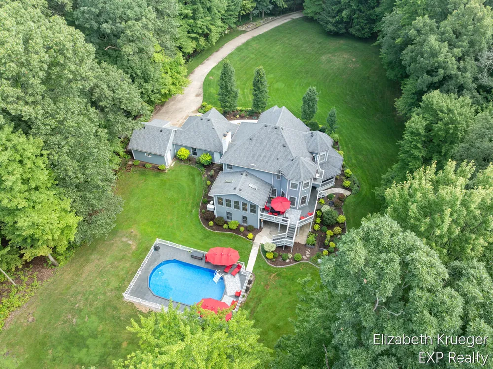8350 Winterforest Drive NE Cannon Township, MI 49341