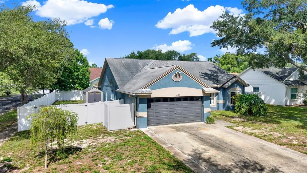 1427 BAY VIEW STREET Tarpon Springs, FL 34689