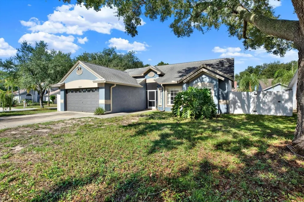 1427 BAY VIEW STREET Tarpon Springs, FL 34689