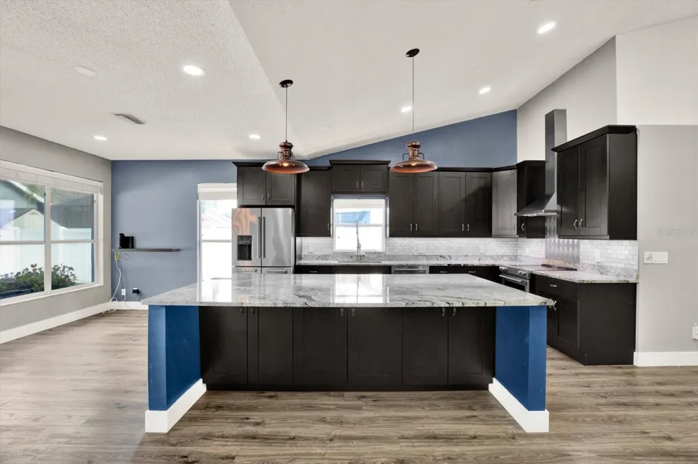 1427 BAY VIEW STREET Tarpon Springs, FL 34689