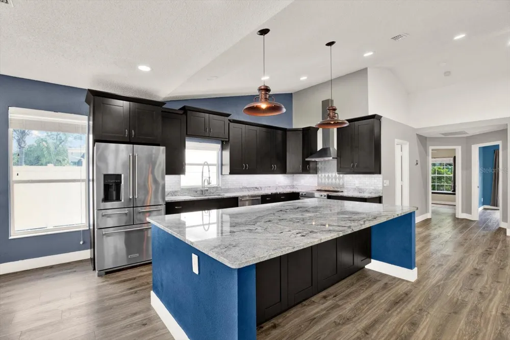 1427 BAY VIEW STREET Tarpon Springs, FL 34689