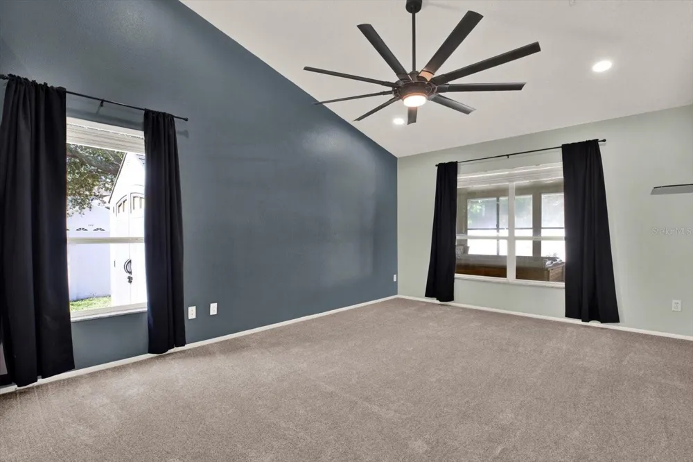 1427 BAY VIEW STREET Tarpon Springs, FL 34689