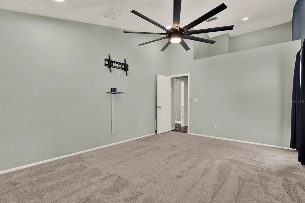 1427 BAY VIEW STREET Tarpon Springs, FL 34689