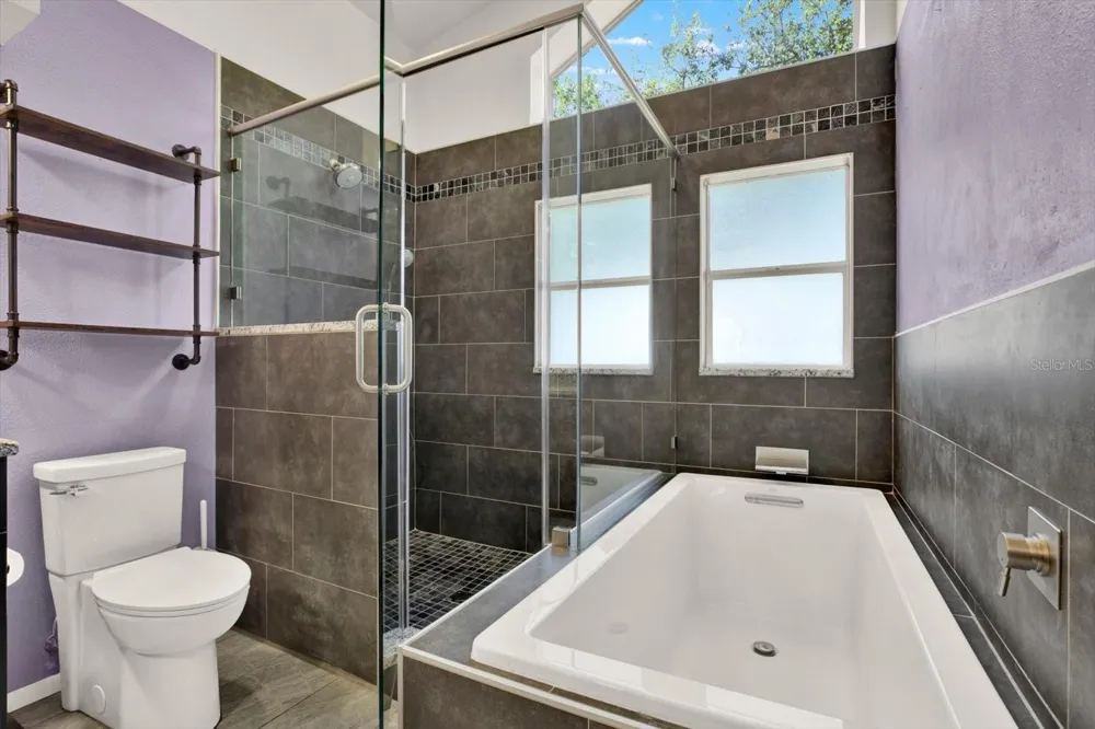 1427 BAY VIEW STREET Tarpon Springs, FL 34689