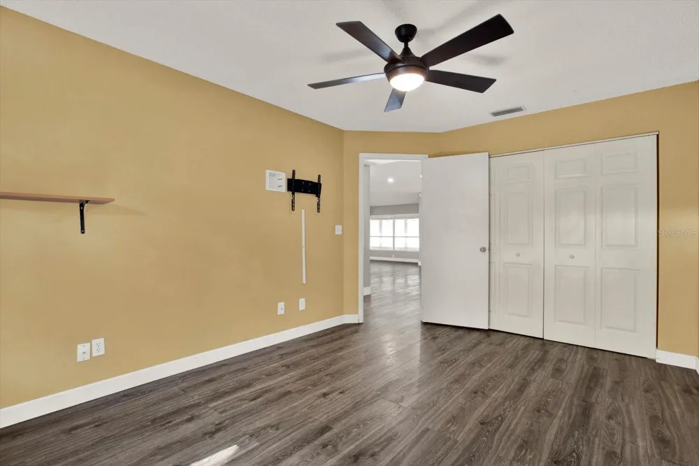 1427 BAY VIEW STREET Tarpon Springs, FL 34689
