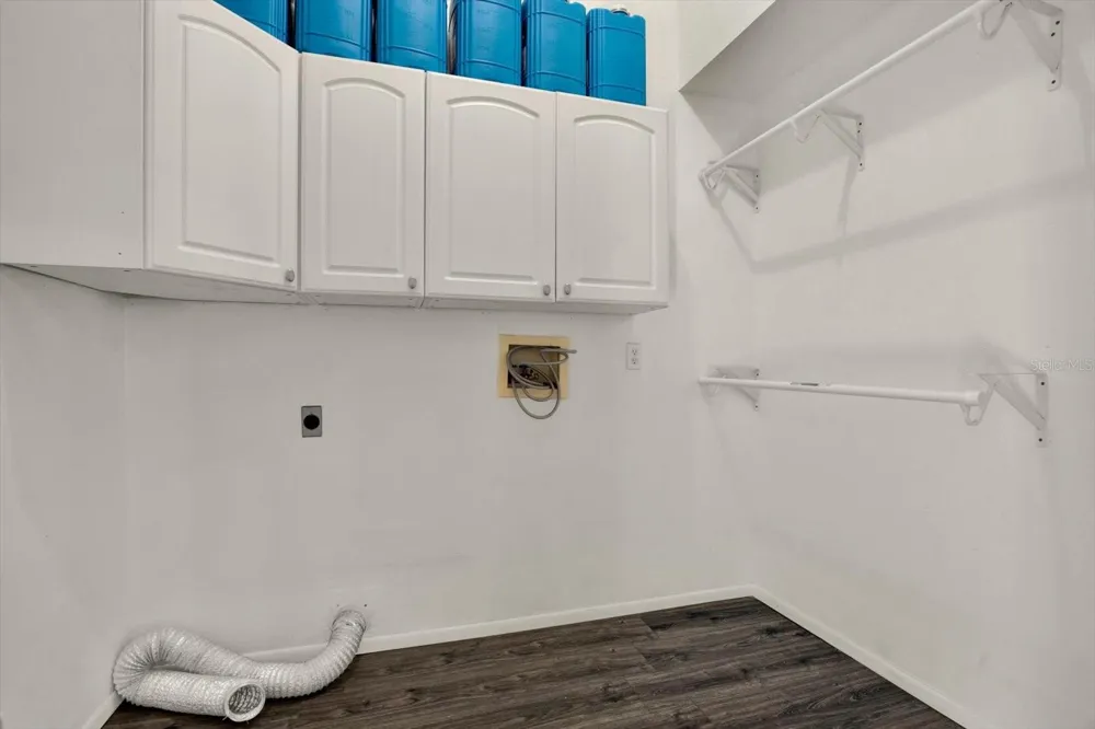 1427 BAY VIEW STREET Tarpon Springs, FL 34689