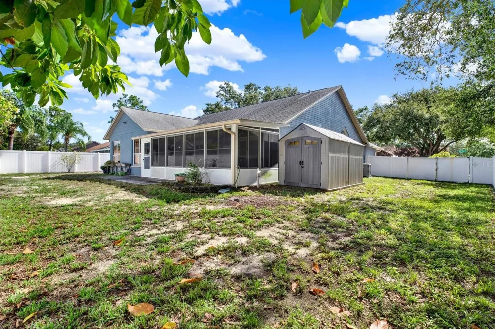 1427 BAY VIEW STREET Tarpon Springs, FL 34689