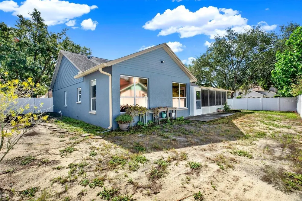 1427 BAY VIEW STREET Tarpon Springs, FL 34689