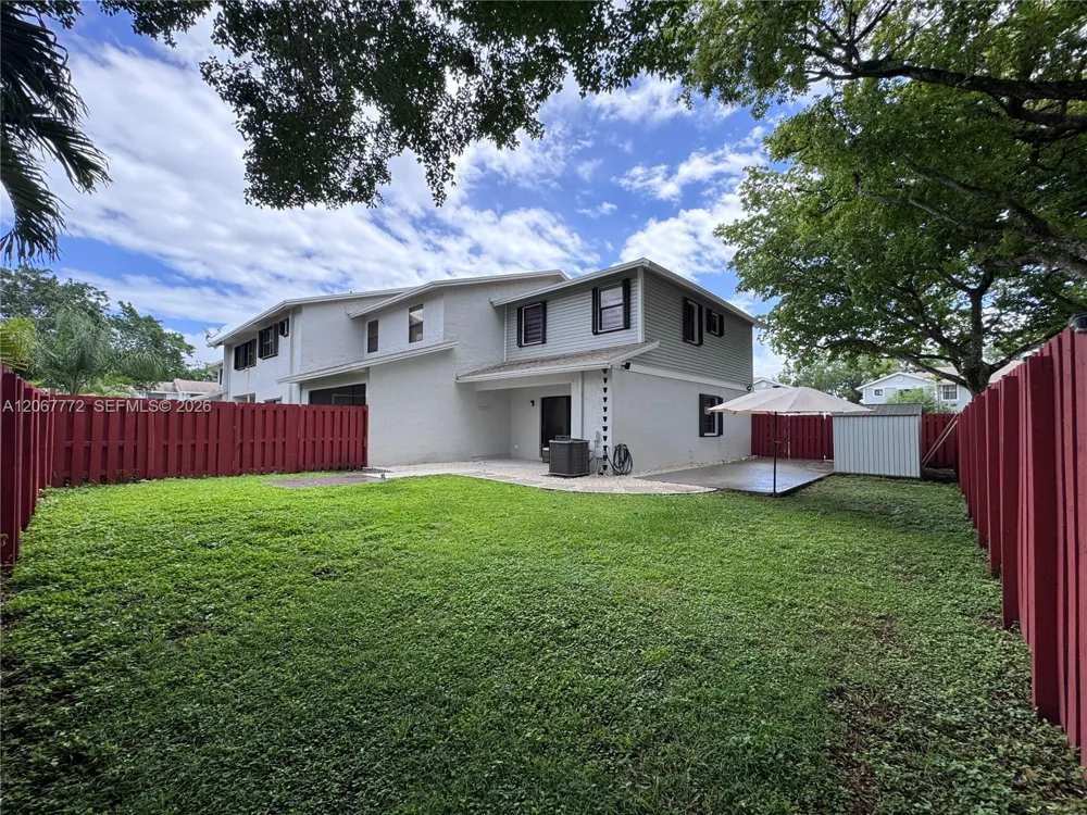 10651 NW 1st St #10651 Pembroke Pines, FL 33026