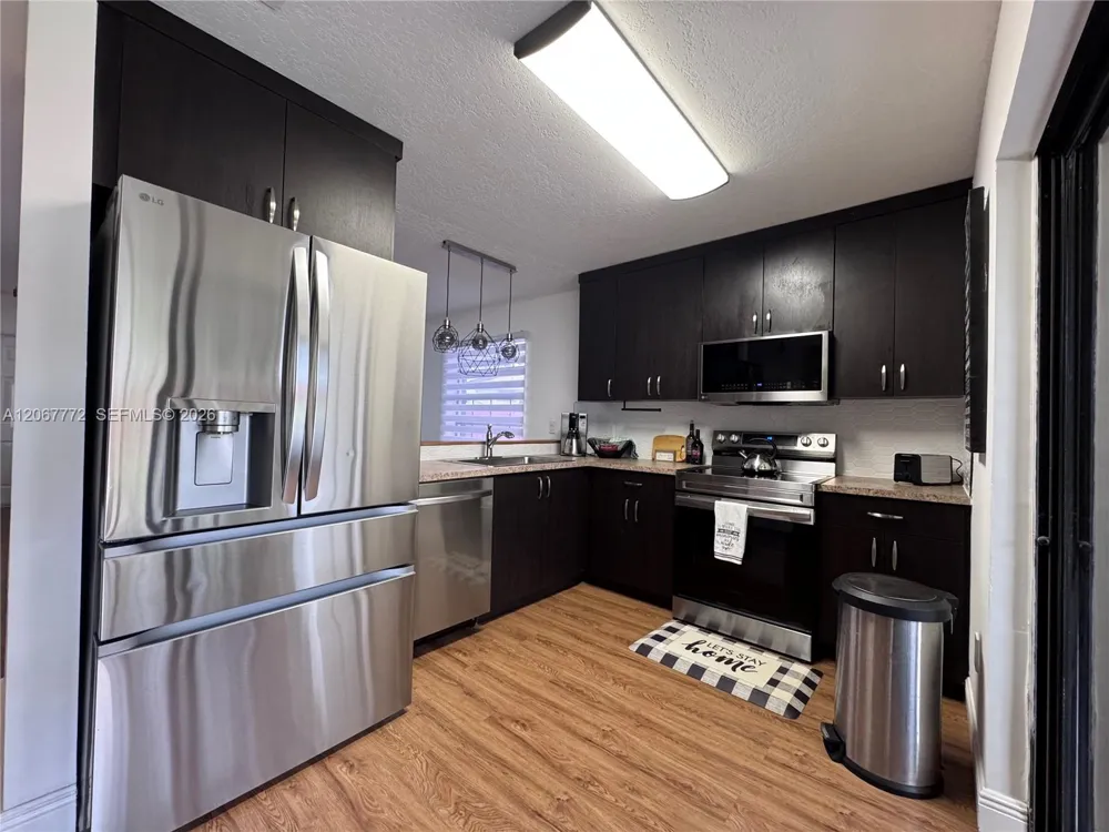 10651 NW 1st St #10651 Pembroke Pines, FL 33026