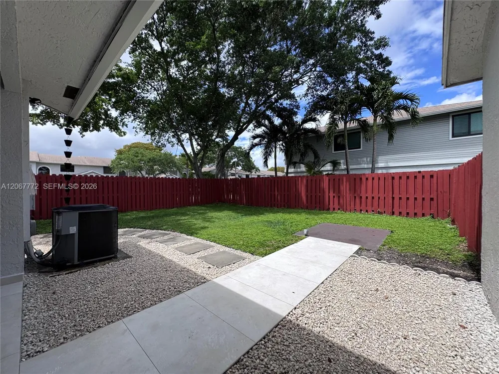 10651 NW 1st St #10651 Pembroke Pines, FL 33026