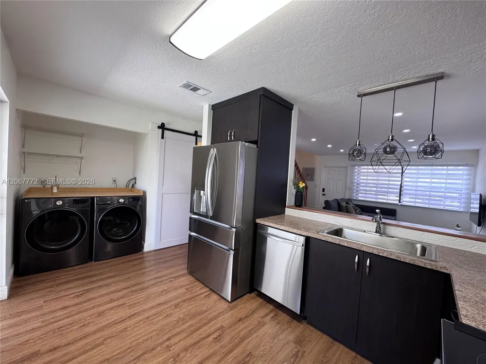 10651 NW 1st St #10651 Pembroke Pines, FL 33026