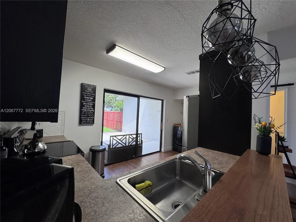 10651 NW 1st St #10651 Pembroke Pines, FL 33026