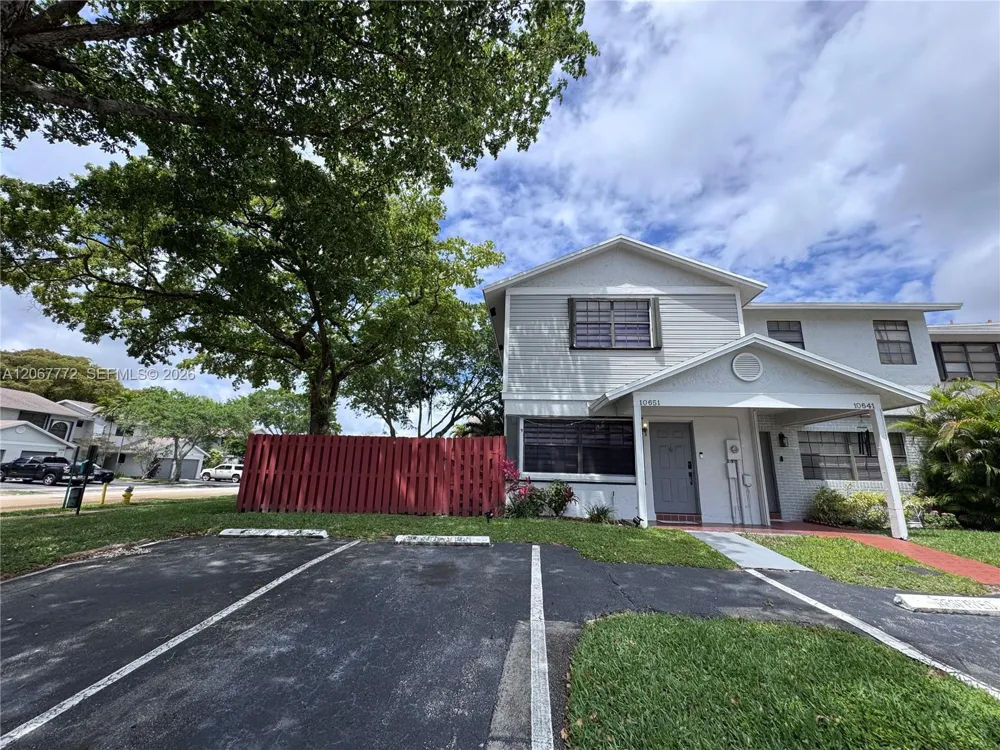 10651 NW 1st St #10651 Pembroke Pines, FL 33026