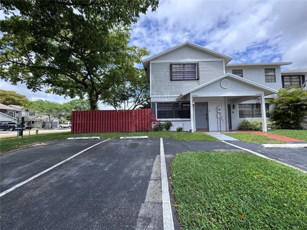 10651 NW 1st St #10651 Pembroke Pines, FL 33026