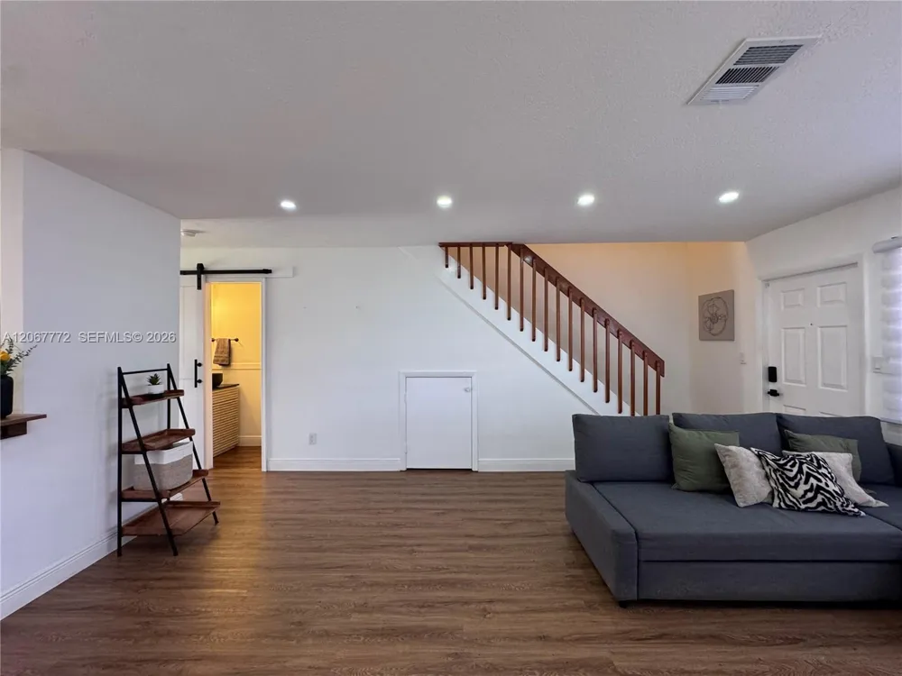 10651 NW 1st St #10651 Pembroke Pines, FL 33026