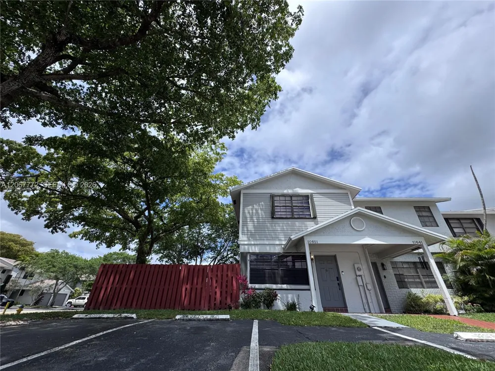 10651 NW 1st St #10651 Pembroke Pines, FL 33026