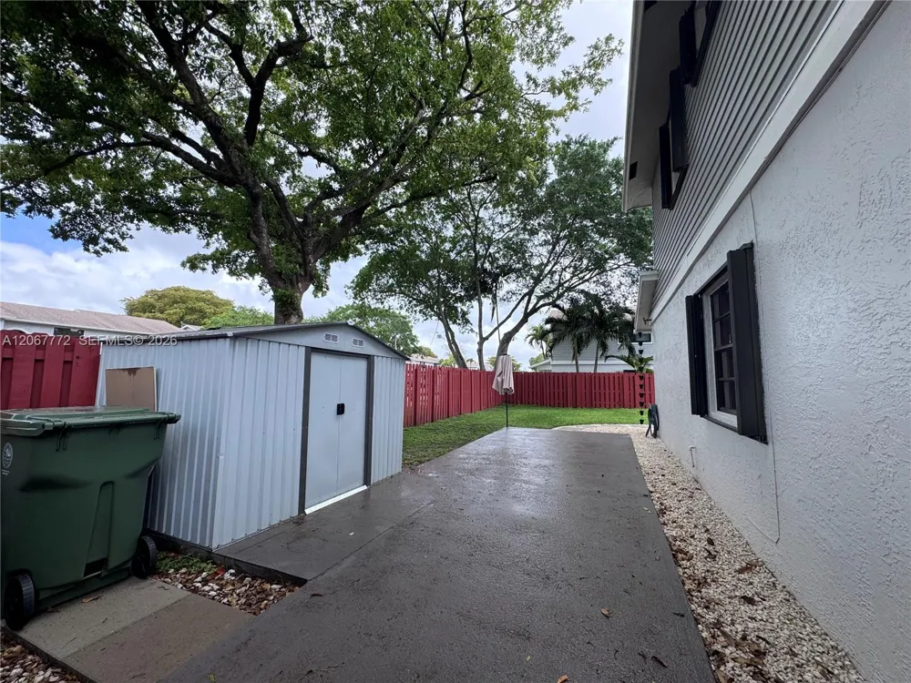 10651 NW 1st St #10651 Pembroke Pines, FL 33026