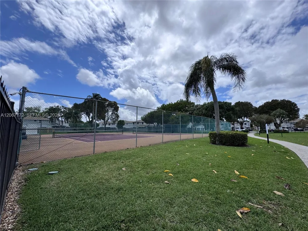 10651 NW 1st St #10651 Pembroke Pines, FL 33026
