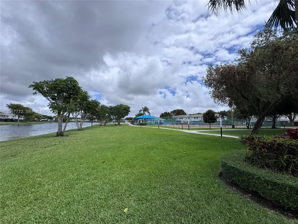 10651 NW 1st St #10651 Pembroke Pines, FL 33026