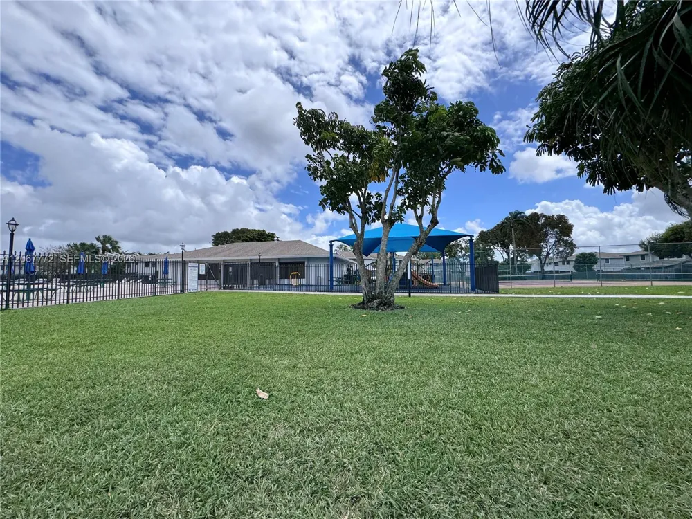 10651 NW 1st St #10651 Pembroke Pines, FL 33026