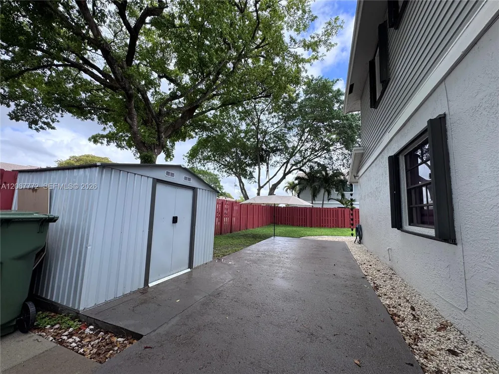 10651 NW 1st St #10651 Pembroke Pines, FL 33026