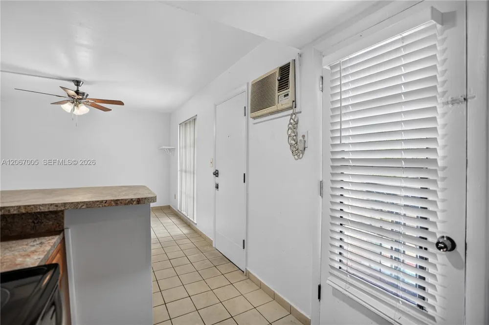 1600 S Le Jeune Rd #14 Coral Gables, FL 33134