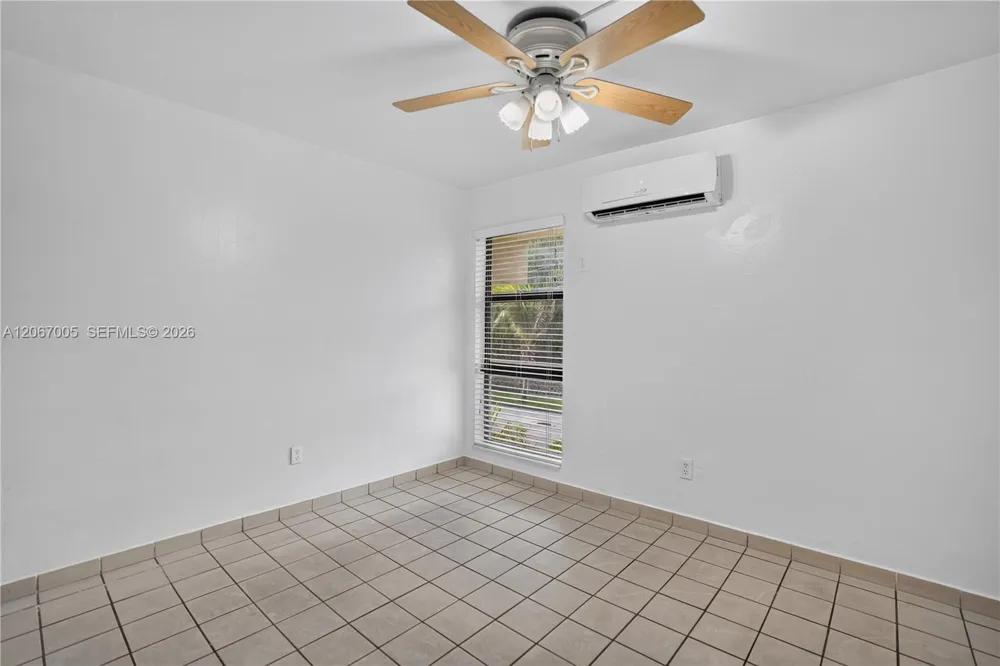 1600 S Le Jeune Rd #14 Coral Gables, FL 33134