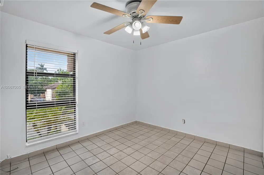 1600 S Le Jeune Rd #14 Coral Gables, FL 33134