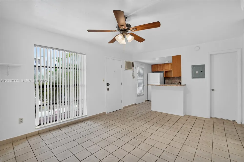 1600 S Le Jeune Rd #14 Coral Gables, FL 33134