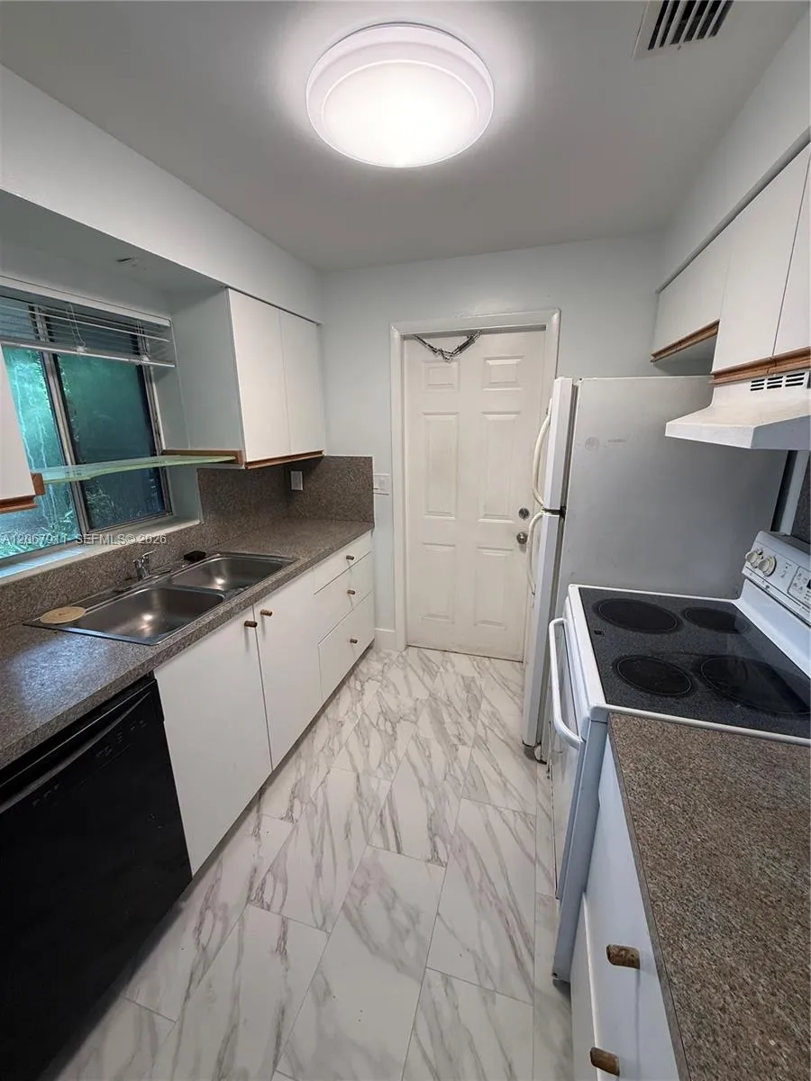 3558 Everglades Rd Palm Beach Gardens, FL 33410