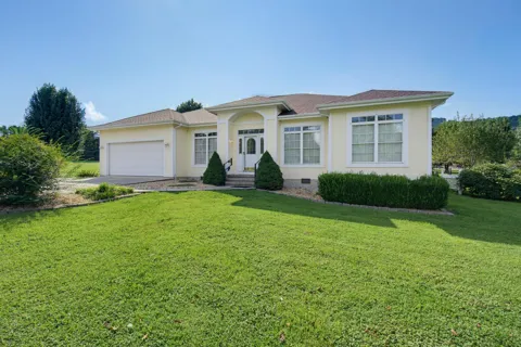 286 Cedar Lane